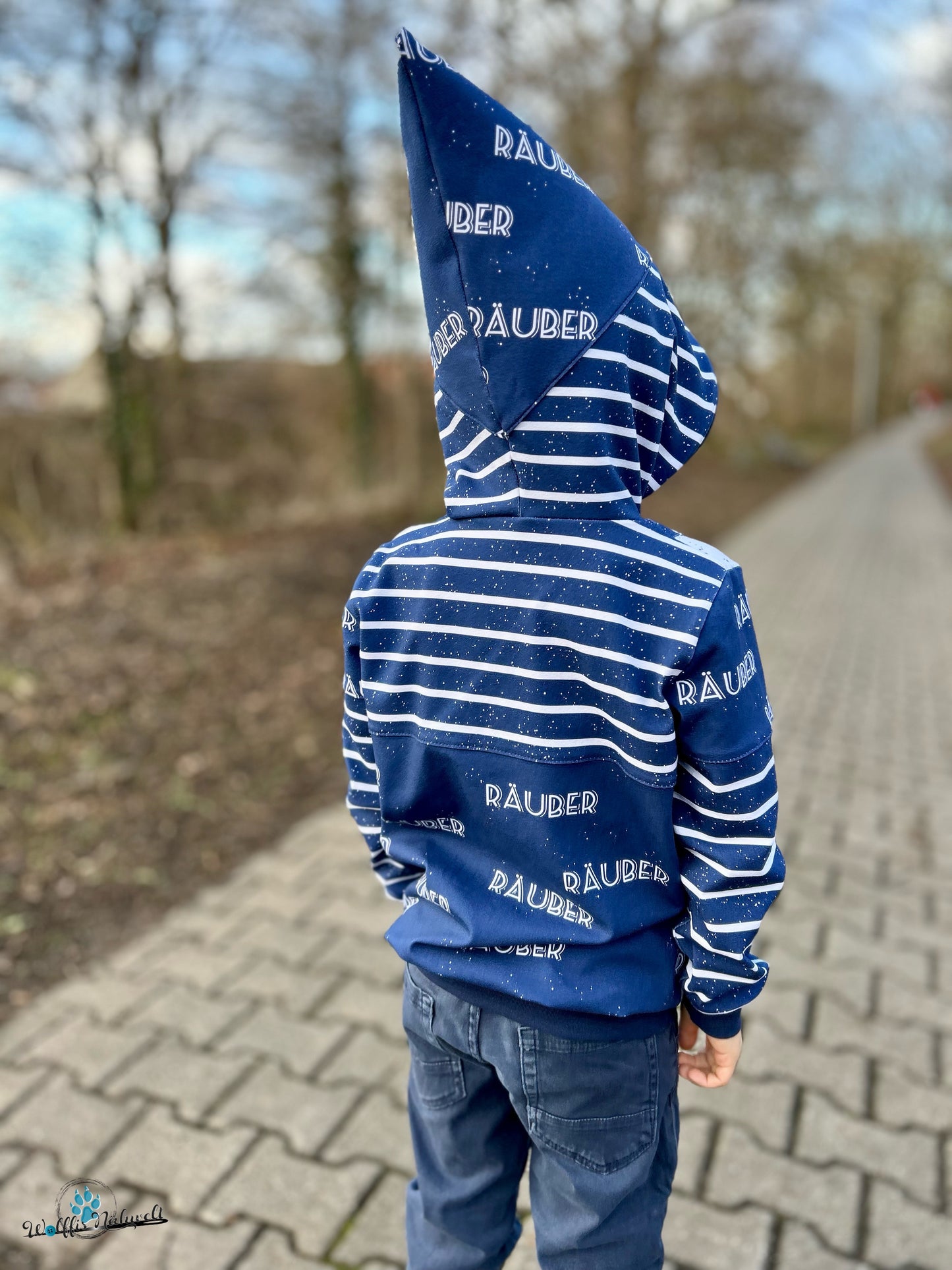 Räuber blaugrau